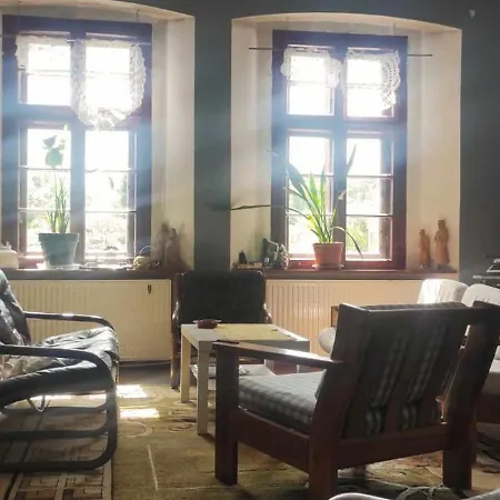 Stara Szkoła Apartment *